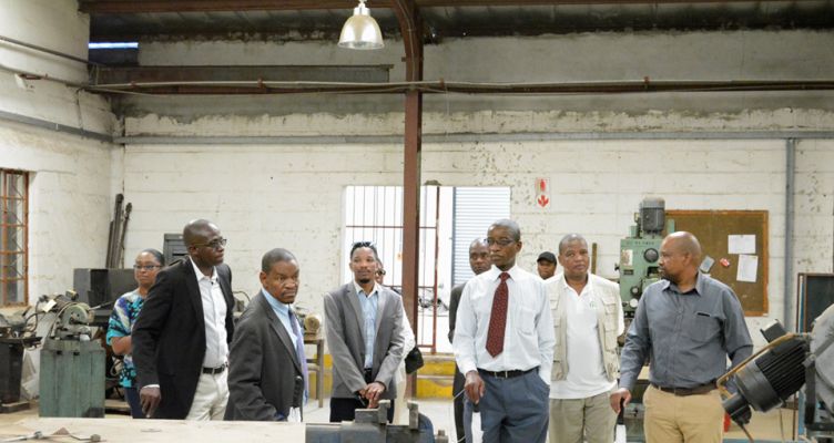 BITRI Hosts Kanye Campus Facilities Tour for Minister Molefhi